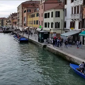 Luxury Palazzo Nani Apartment Venice