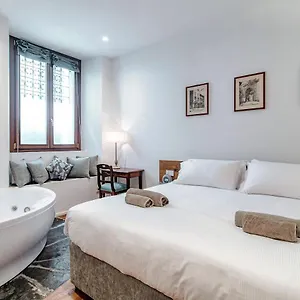 Lo Storico - The House Of Travelers Apartment Como
